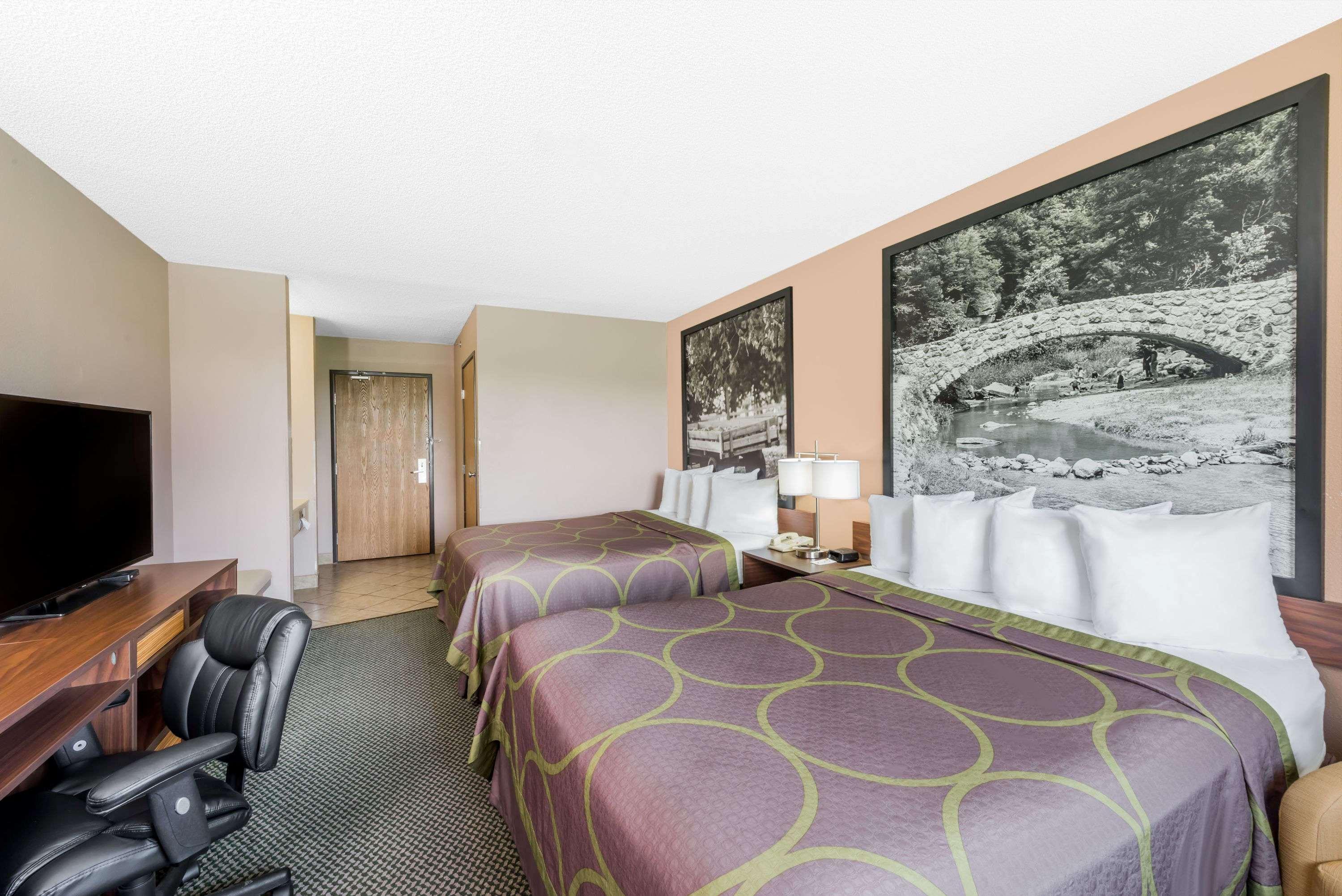 Super 8 By Wyndham Winfield-Quail Ridge Area Hotel Eksteriør billede